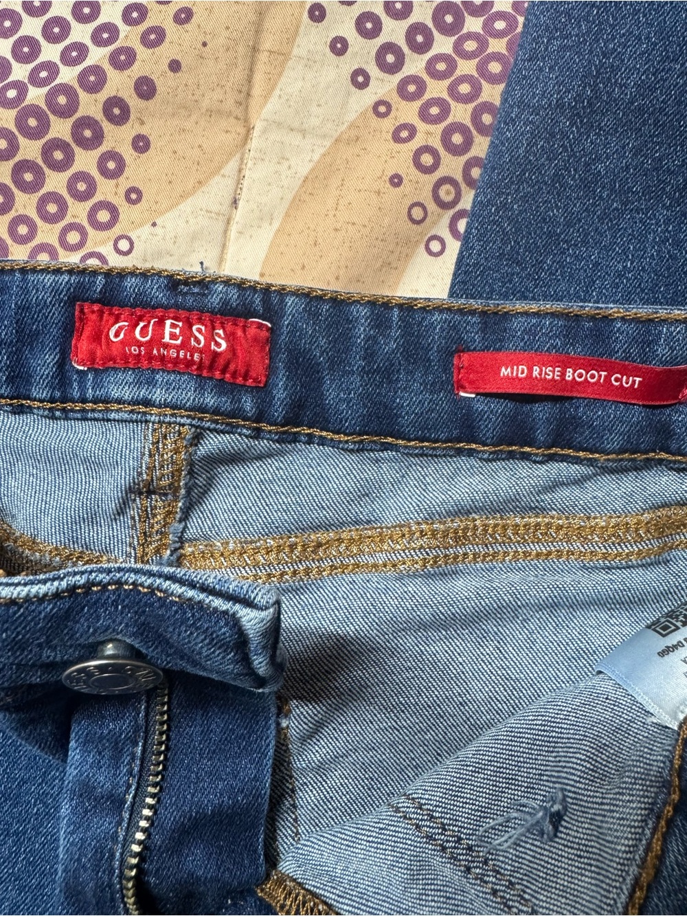 Guess Blue Mid-Rise Boot Cut Jeans. Size 28 - Picture 7 of 11